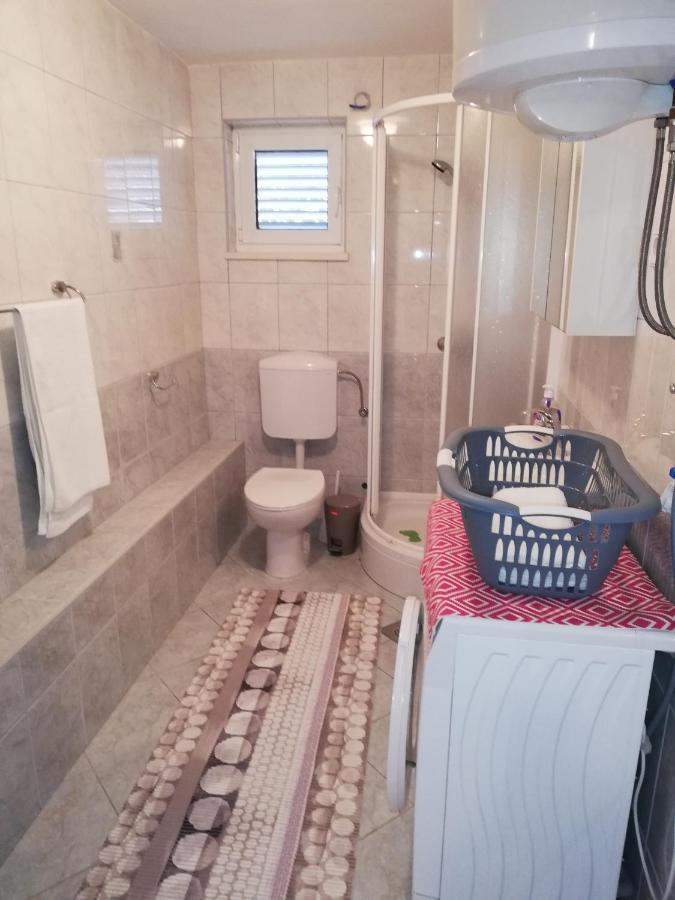 Apartmani Slavka Primošten Esterno foto