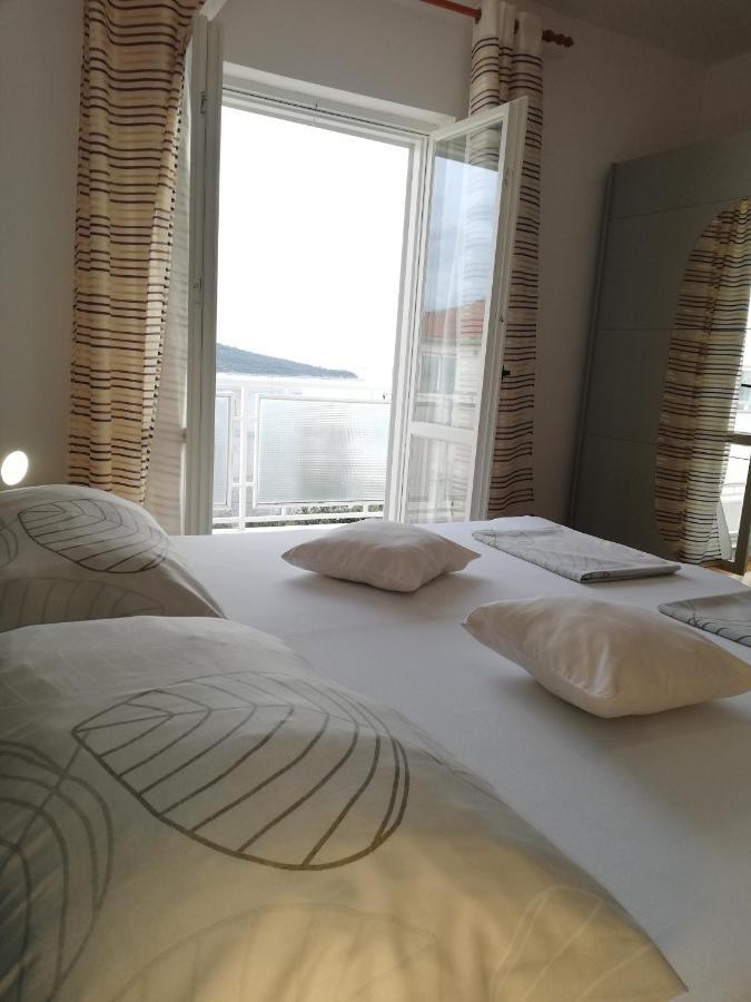 Apartmani Slavka Primošten Esterno foto