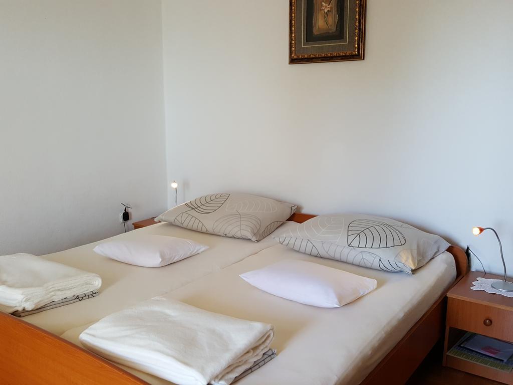 Apartmani Slavka Primošten Esterno foto