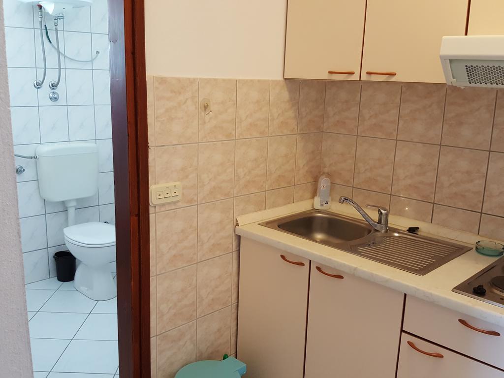 Apartmani Slavka Primošten Esterno foto